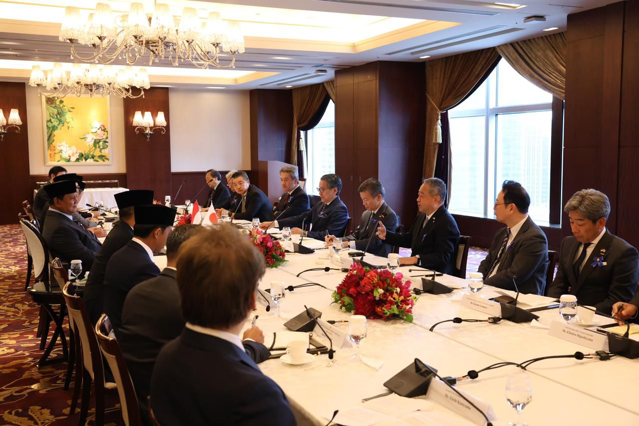 Presiden Republik Indonesia Prabowo Subianto melakukan pertemuan bersama 13 pimpinan perusahaan besar Jepang di Tokyo pada Selasa, 31 Maret 2026.