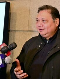 Menko Perekonomian Airlangga Hartanto memberikan pernyataan pers usai menghadiri forum “Indonesia–Korea Partnership for Resilient Growth” di Seoul pada Rabu, 1 April 2026.