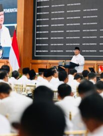 Presiden Prabowo menggelar pertemuan dengan seluruh eselon I kementerian/lembaga, serta direktur utama BUMN di Kompleks Istana Kepresidenan Jakarta, Rabu, 8 April 2026.