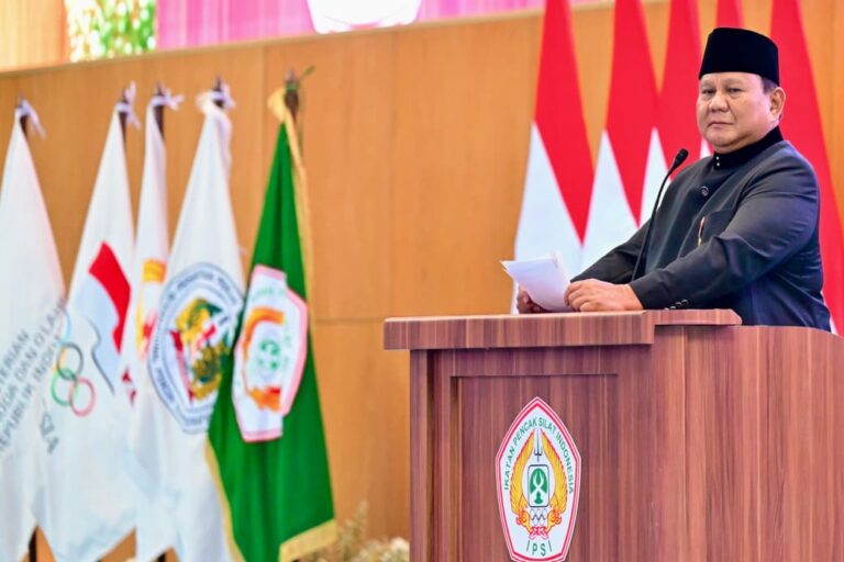 Presiden Prabowo memberikan sambutan pada Musyawarah Nasional (Munas) XVI Ikatan Pencak Silat Indonesia Masa Bakti 2026–2030 di Jakarta International Convention Center (JICC), Jakarta, pada Sabtu, 11 April 2026.