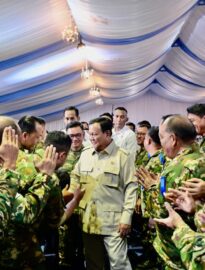 Presiden Prabowo Subianto memberikan pengarahan pada Kursus Pemantapan Pimpinan Daerah (KPPD) Ketua Dewan Perwakilan Rakyat Daerah (DPRD) seluruh Indonesia di Kompleks Akademi Militer Magelang, Jawa Tengah, pada Sabtu, 18 April 2026.
