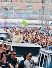 Presiden Prabowo menghadiri peringatan Hari Buruh Internasional yang digelar di kawasan Lapangan Silang Monumen Nasional, Jumat, 1 Mei 2026.
