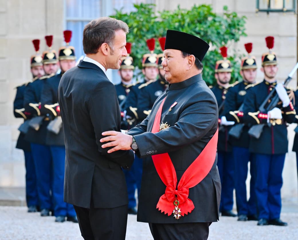 Presiden Republik Indonesia Prabowo Subianto menghadiri jamuan santap malam kenegaraan yang diselenggarakan oleh Presiden Republik Prancis Emmanuel Macron di Salle des Fêtes, Istana Élysée, Paris, pada Kamis, 28 Mei 2026.