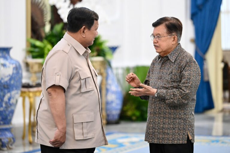 Presiden Prabowo Subianto menerima Wakil Presiden ke-10 dan ke-12 Republik Indonesia Jusuf Kalla, di Istana Merdeka, Jakarta, pada Kamis, 11 Juni 2026.