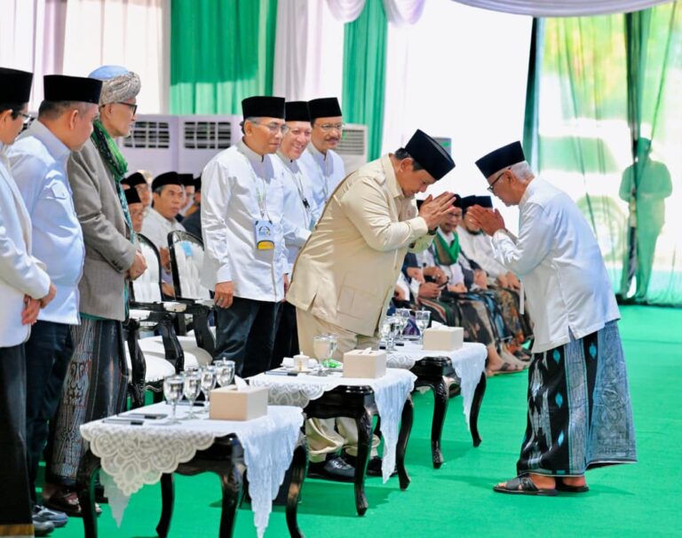 Presiden Prabowo menghadiri Penutupan Musyawarah Nasional (Munas) Alim Ulama dan Konferensi Besar (Konbes) Nahdlatul Ulama (NU) 2026 yang diselenggarakan di Institut Agama Islam (IAI) Syaichona Mohammad Cholil, Kabupaten Bangkalan, Jawa Timur, pada Selasa, 23 Juni 2026.