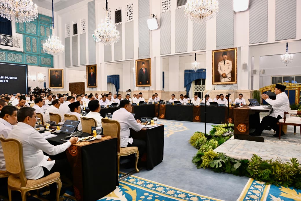 Presiden Prabowo Subianto menyampaikan taklimat pada Sidang Kabinet Paripurna (SKP) yang digelar di Istana Negara, Jakarta pada Senin, 20 Juli 2026.
