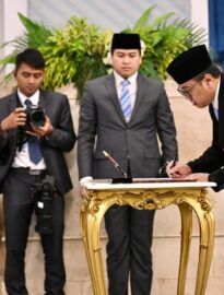 Presiden Prabowo Subianto melantik Gubernur dan Wakil Gubernur Universitas Republik Indonesia di Istana Negara, Jakarta, pada Rabu, 22 Juli 2026.