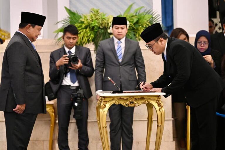 Presiden Prabowo Subianto melantik Gubernur dan Wakil Gubernur Universitas Republik Indonesia di Istana Negara, Jakarta, pada Rabu, 22 Juli 2026.