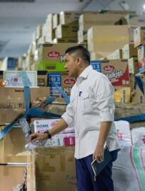 Pemerintah kembali menyalurkan bantuan logistik untuk masyarakat terdampak bencana di Nusa Tenggara Timur (NTT) pada Senin, (24/08) pagi.