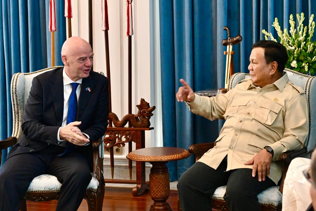 Presiden Prabowo Subianto menerima Presiden Federasi Sepak Bola Internasional (FIFA), Gianni Infantino, di Istana Merdeka, Jakarta, pada Senin, 5 Oktober 2026.