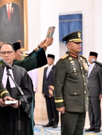 Presiden Prabowo Subianto melantik Jenderal TNI Maruli Simanjuntak sebagai Wakil Panglima TNI merangkap Kepala Badan Nasional Pengelola Perbatasan dan Daerah Terpencil di Istana Negara, Jakarta, pada Kamis, 15 Oktober 2026.